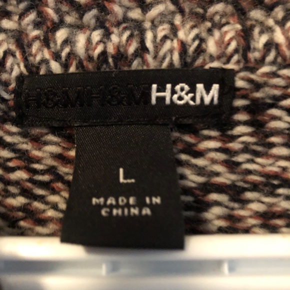 H&M THICK LONG BROWN WHITE BUTTON SWEATER - Picture 2 of 10